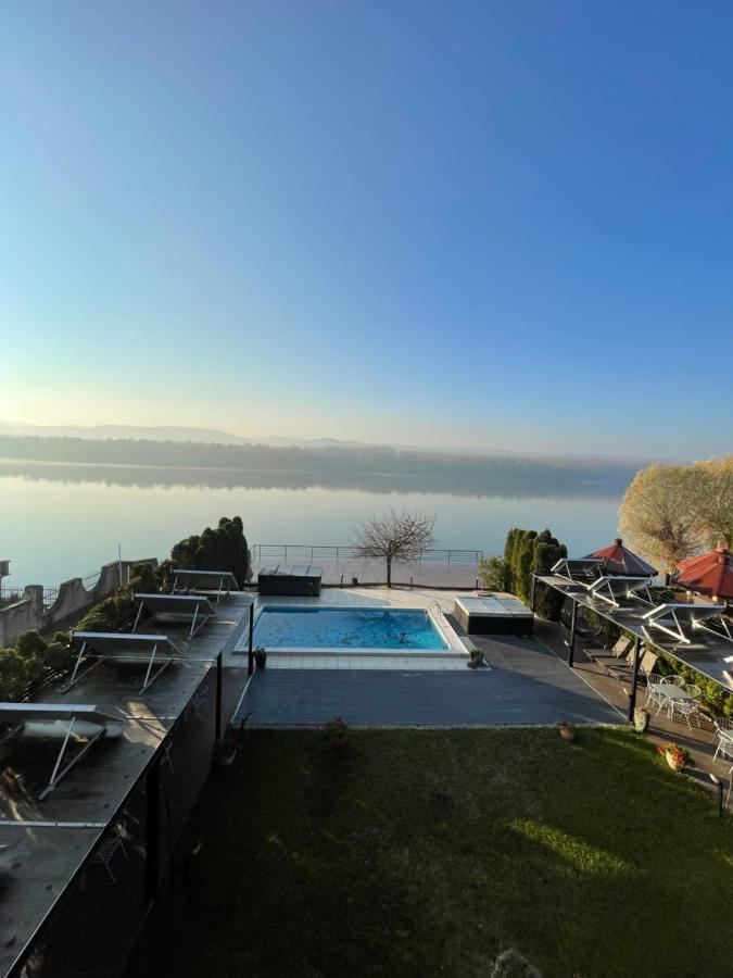 Guest House Panorama Aqualux With Free Parking Νόβι Σαντ Εξωτερικό φωτογραφία