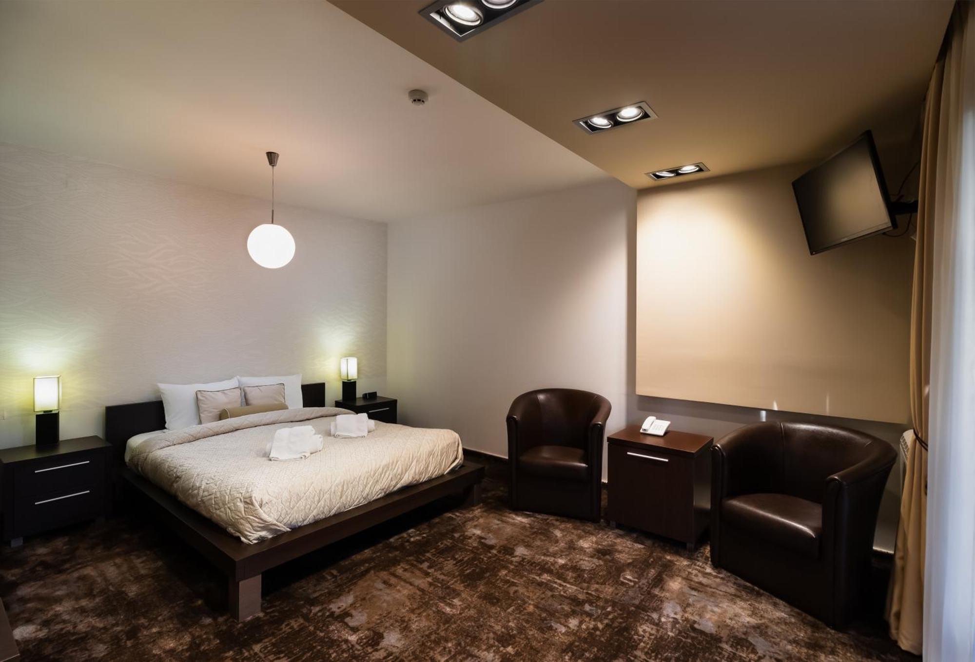 Guest House Panorama Aqualux With Free Parking Νόβι Σαντ Δωμάτιο φωτογραφία