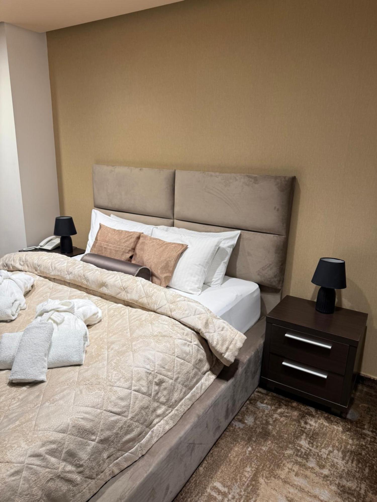 Guest House Panorama Aqualux With Free Parking Νόβι Σαντ Εξωτερικό φωτογραφία