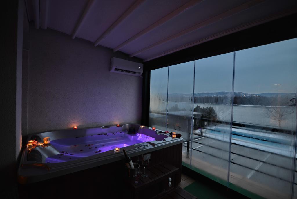 Guest House Panorama Aqualux With Free Parking Νόβι Σαντ Εξωτερικό φωτογραφία