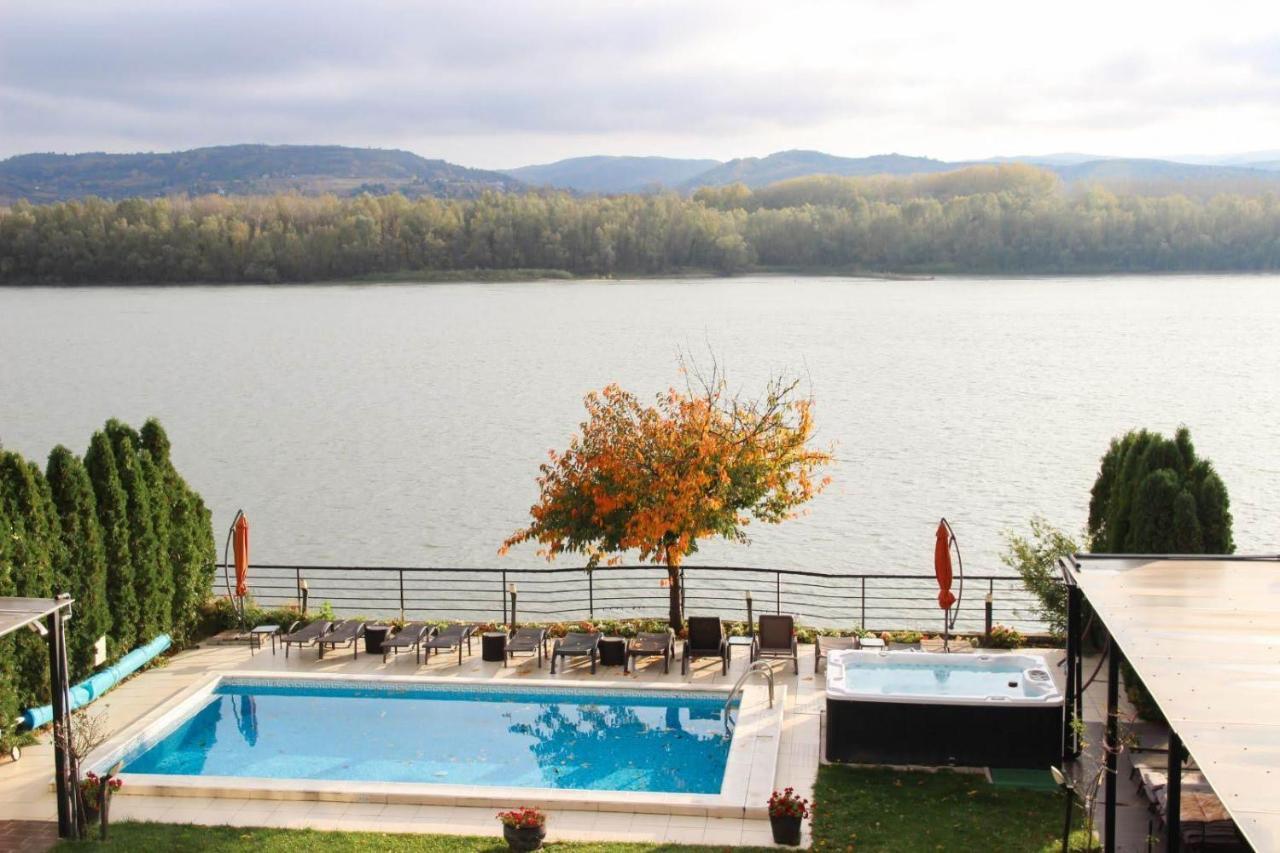 Guest House Panorama Aqualux With Free Parking Νόβι Σαντ Εξωτερικό φωτογραφία